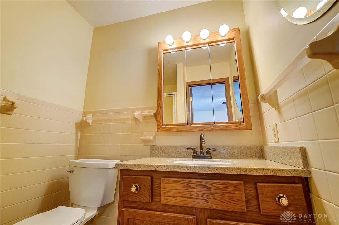 1133 Derby Rd, Springfield, Ohio image 9
