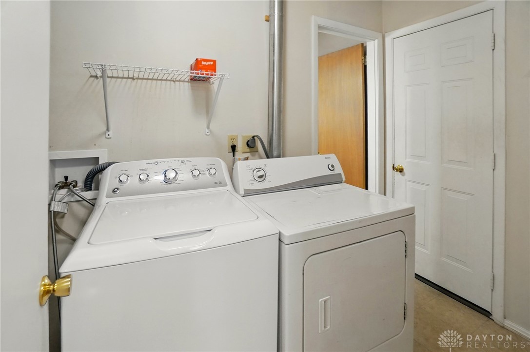 2873 Marigold Drive, Dayton, Ohio image 37