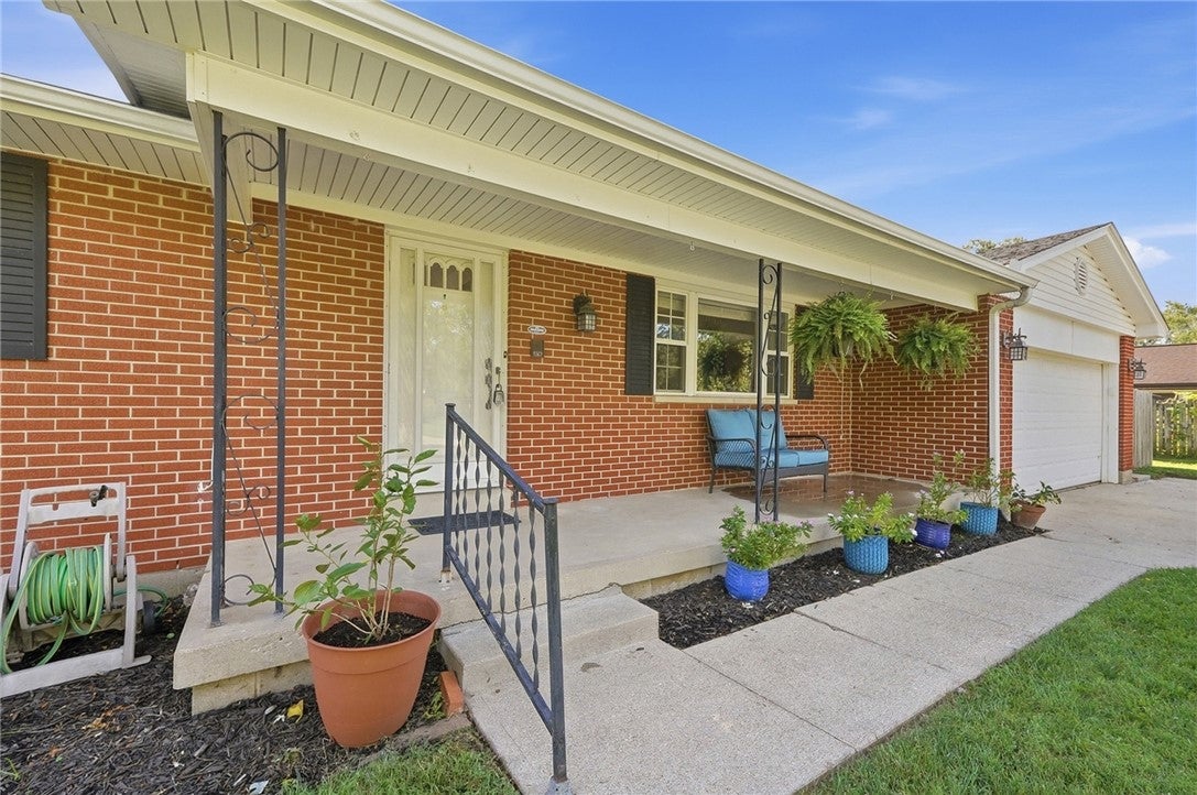 2348 Apricot Drive