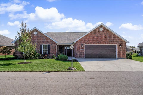 Photo of 864 W Bentley Circle, Troy, OH 45373 (MLS # 969806)