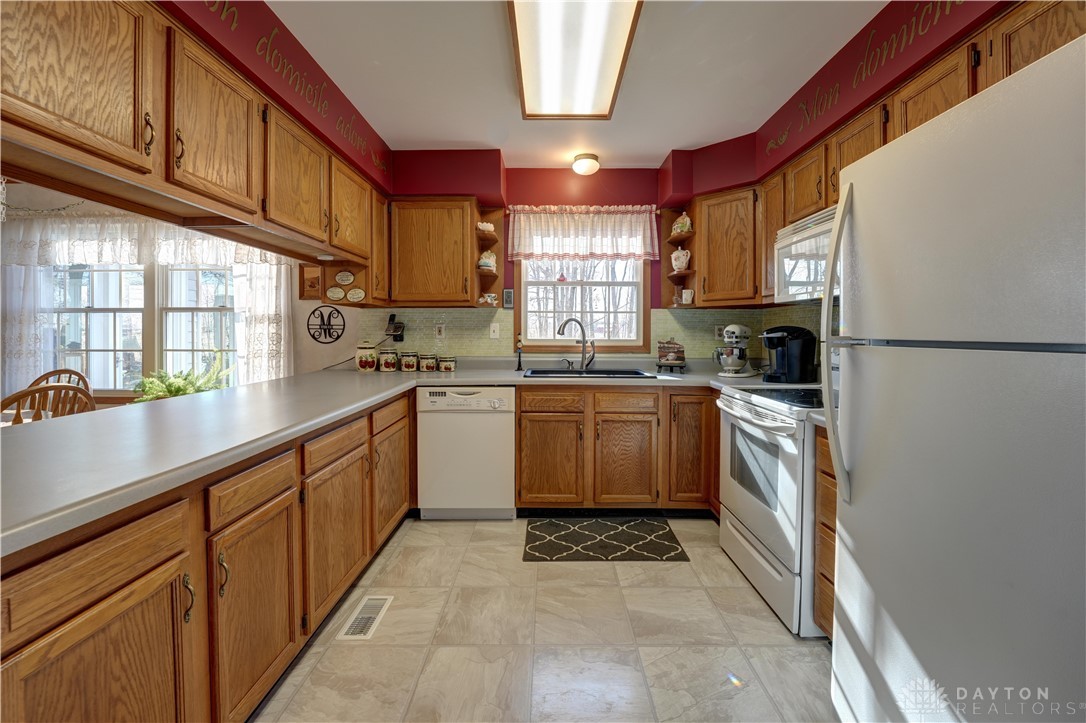 7370 Auld Road, Bradford, Ohio image 16