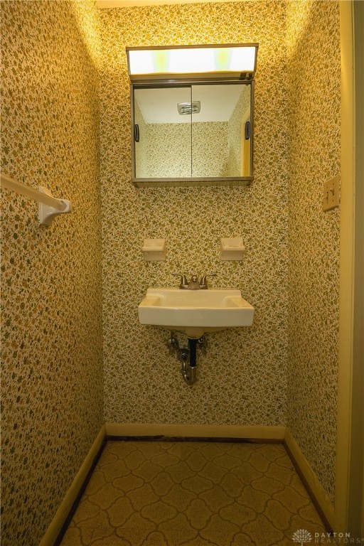 911 Pinecreek Drive, Dayton, Ohio image 34