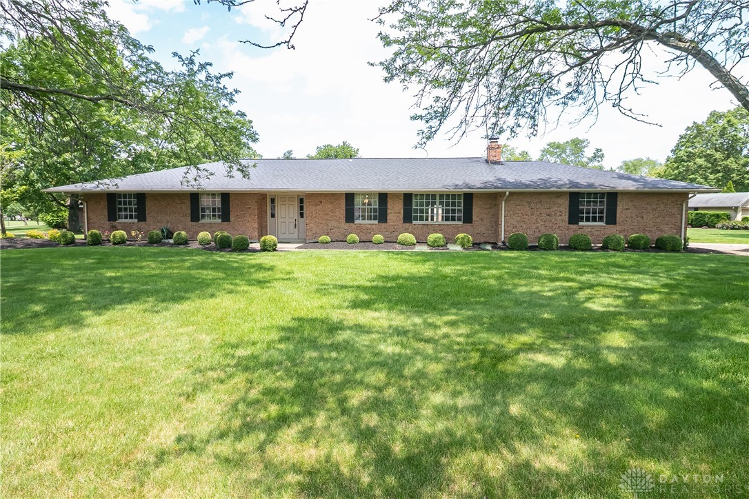 911 Pinecreek Drive, Dayton, Ohio image 1