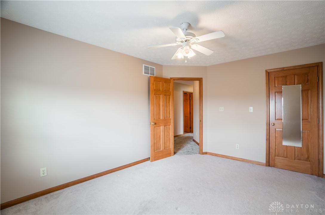 120 Fox Harbor Drive, Troy, Ohio image 32