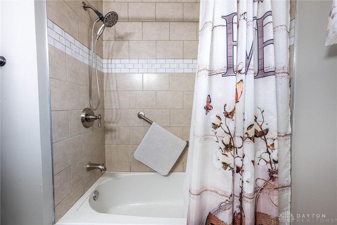 983 Gardner Road, Kettering, Ohio image 13