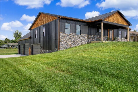 Photo of 4148 Rushton Drive, Beavercreek, OH 45431 (MLS # 969294)