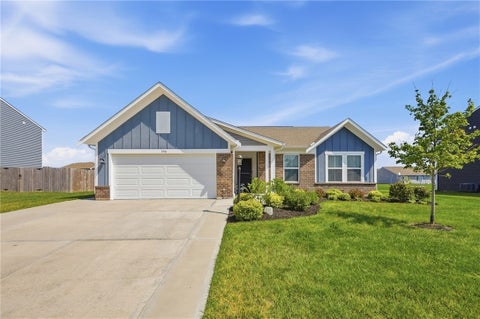 Photo of 790 Hunters Run Drive, Brookville, OH 45309 (MLS # 965385)