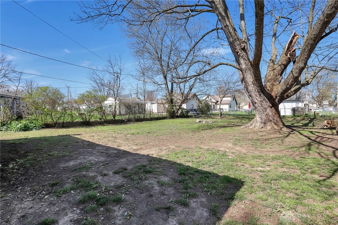 170 N Madison Road, London, Ohio image 27