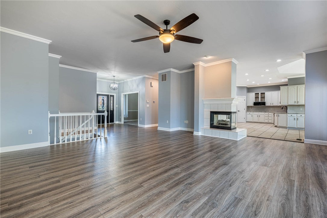 10 Elie Court