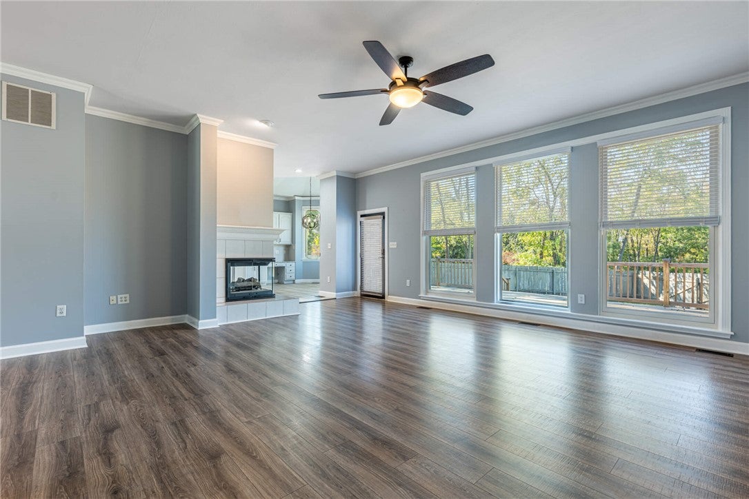 10 Elie Court