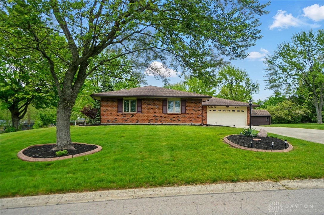 154 Saundra Court, Beavercreek, Ohio image 6