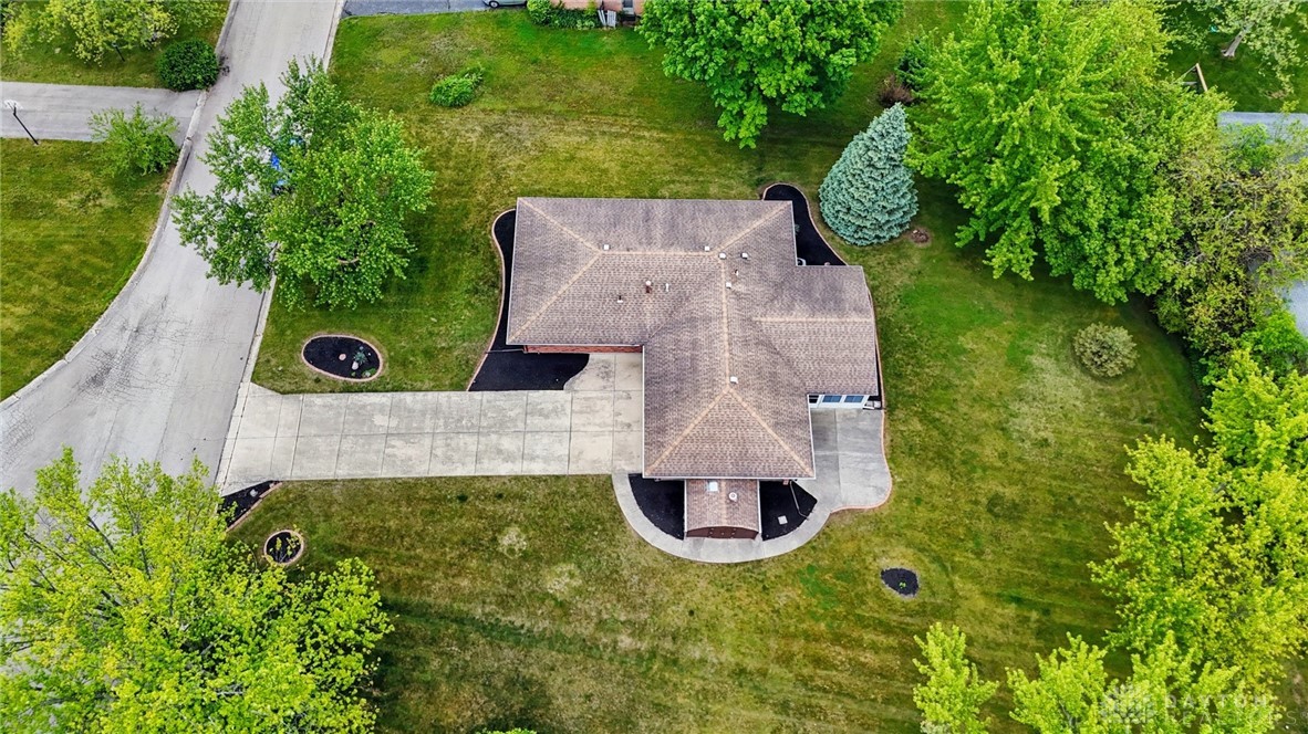 154 Saundra Court, Beavercreek, Ohio image 3