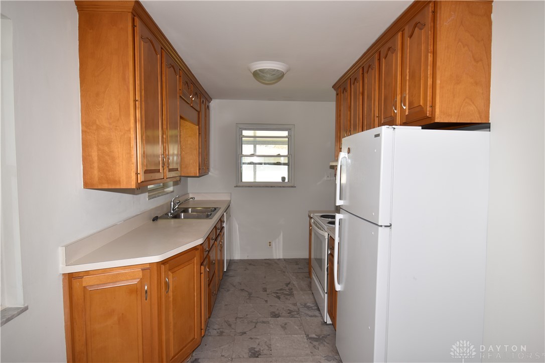 1109 Ansel Drive, Kettering, Ohio image 4