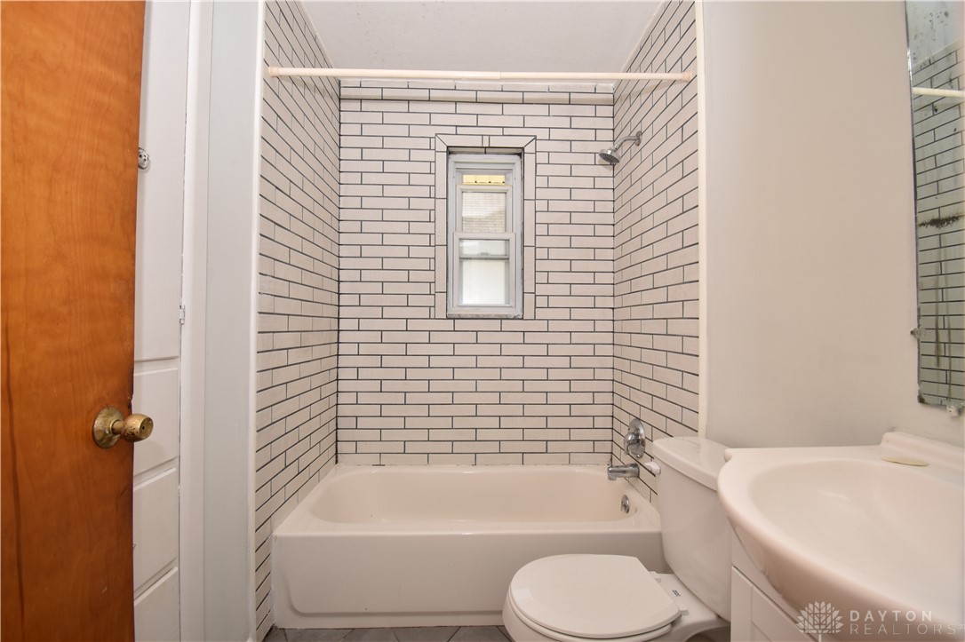 1109 Ansel Drive, Kettering, Ohio image 8