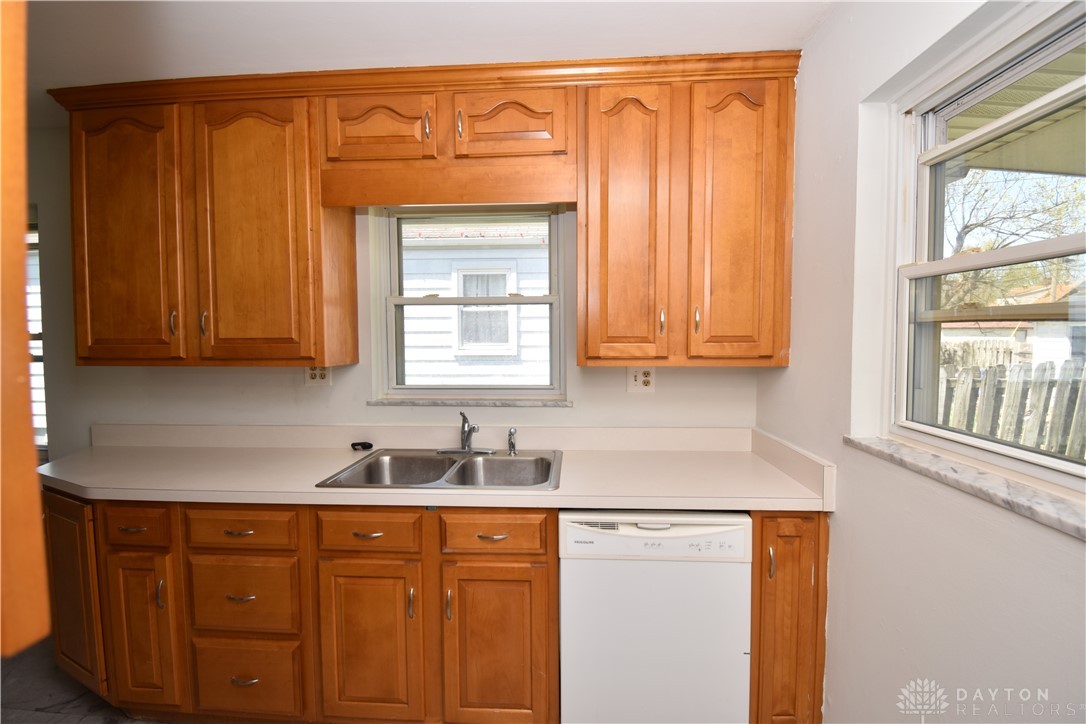 1109 Ansel Drive, Kettering, Ohio image 5