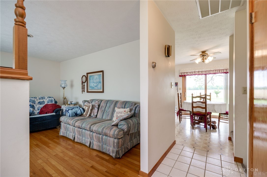 11237 Hemple Road, Farmersville, Ohio image 38