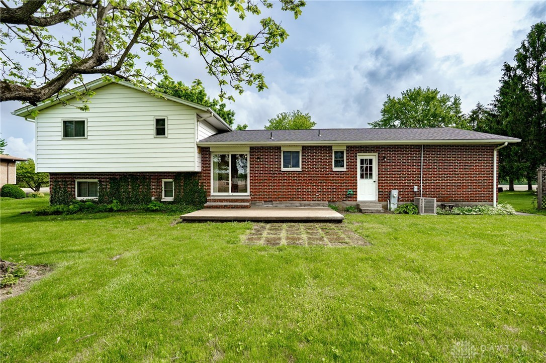 11237 Hemple Road, Farmersville, Ohio image 4
