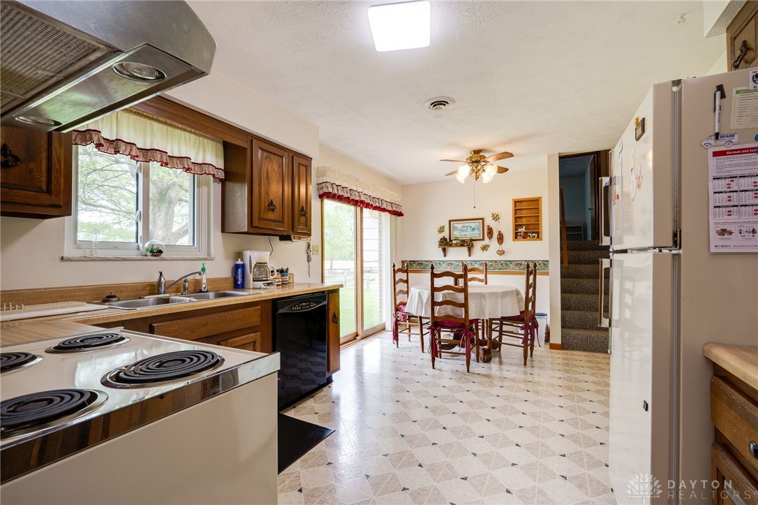 11237 Hemple Road, Farmersville, Ohio image 31