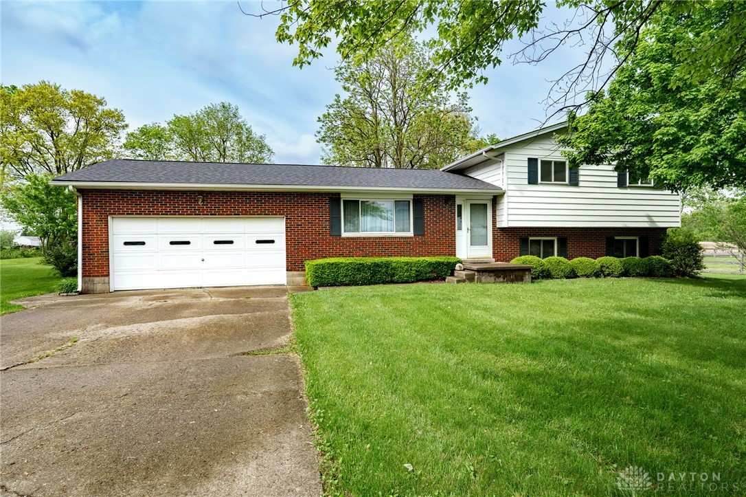 11237 Hemple Road, Farmersville, Ohio image 1