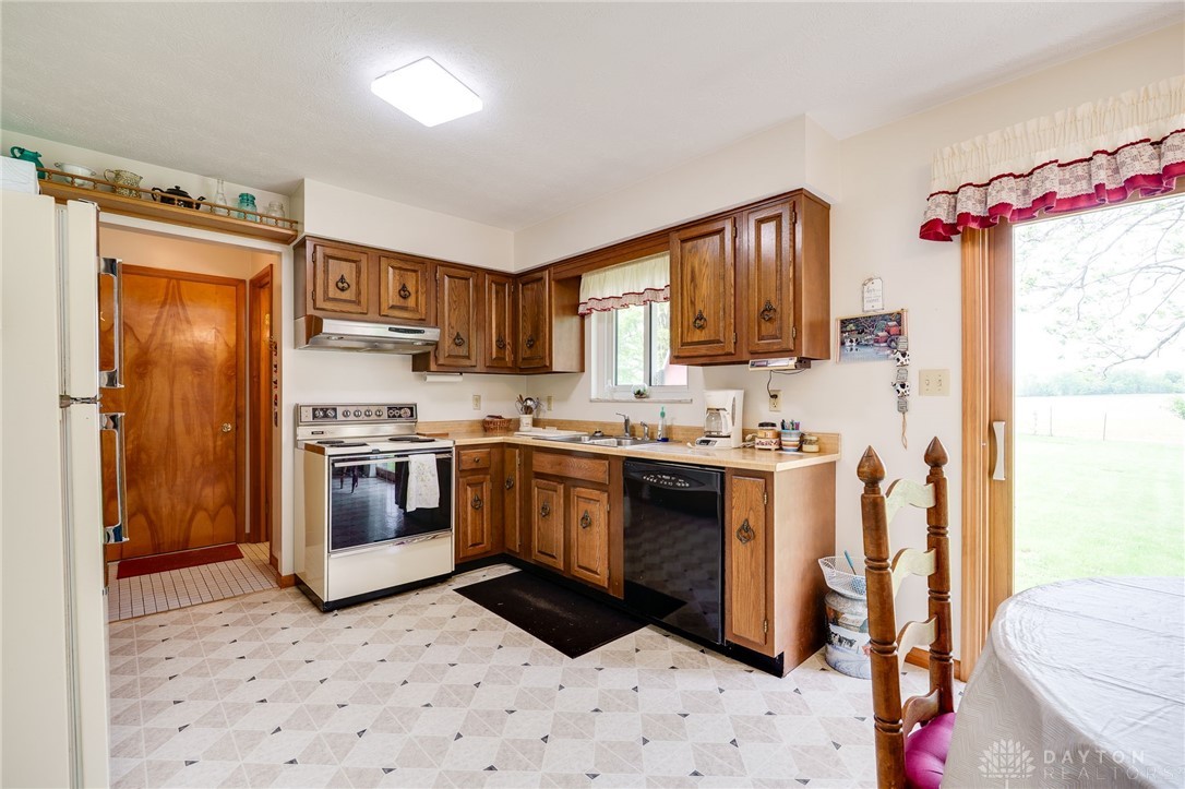 11237 Hemple Road, Farmersville, Ohio image 32