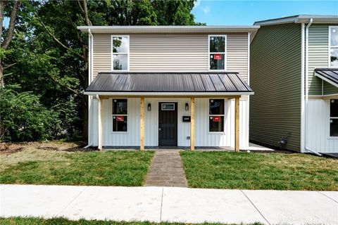 Photo of 4249 Pleasant View Avenue, Dayton, OH 45420 (MLS # 940749)