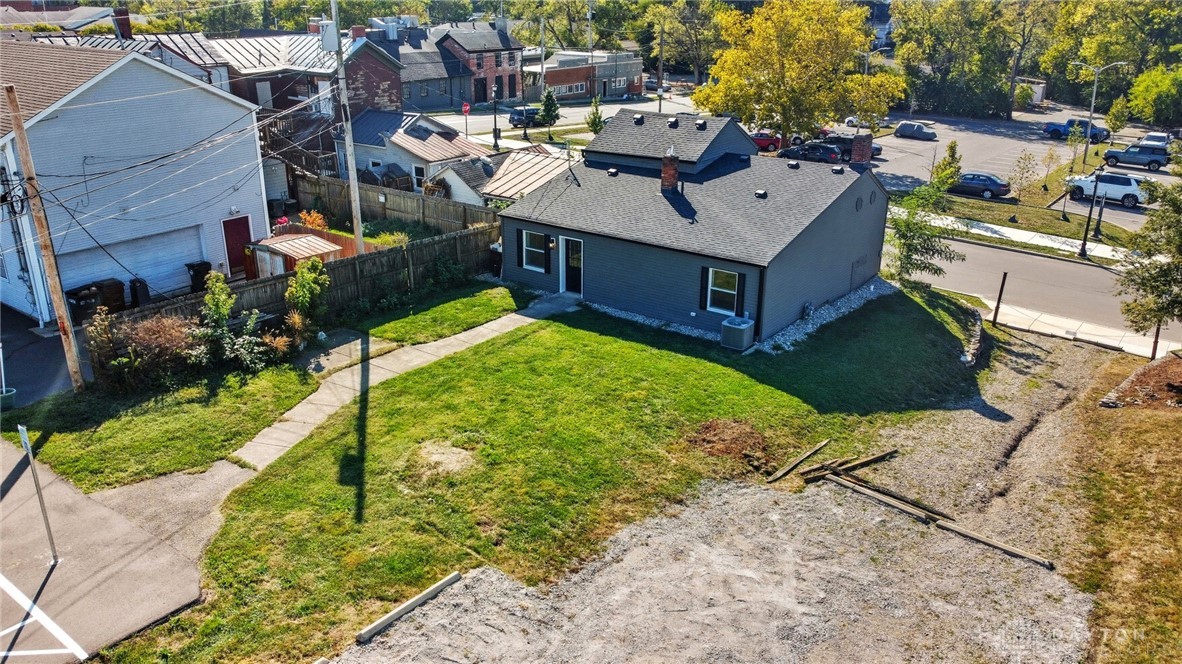 10 N Sycamore Street