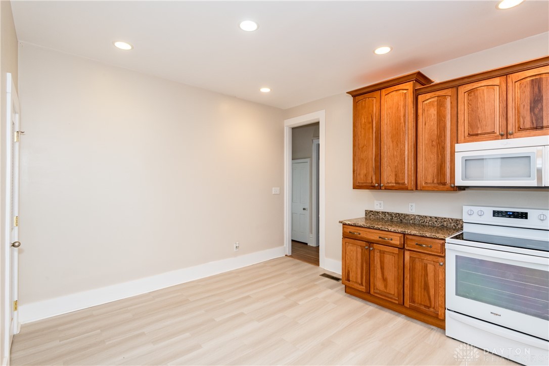 703 N Downing Street, Piqua, Ohio image 39
