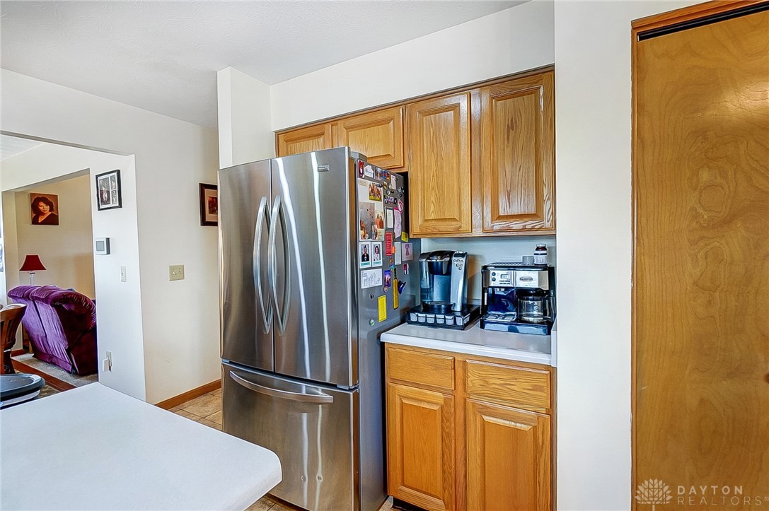 577 Autumn Creek Drive, Fairborn, Ohio image 8