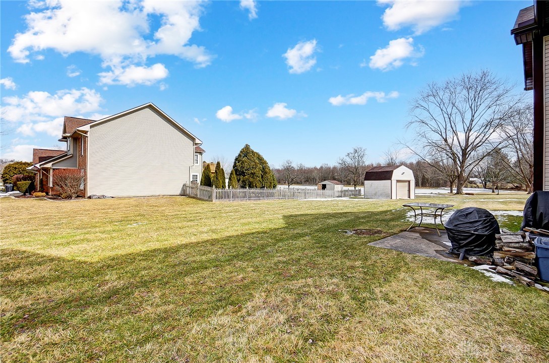 577 Autumn Creek Drive, Fairborn, Ohio image 22