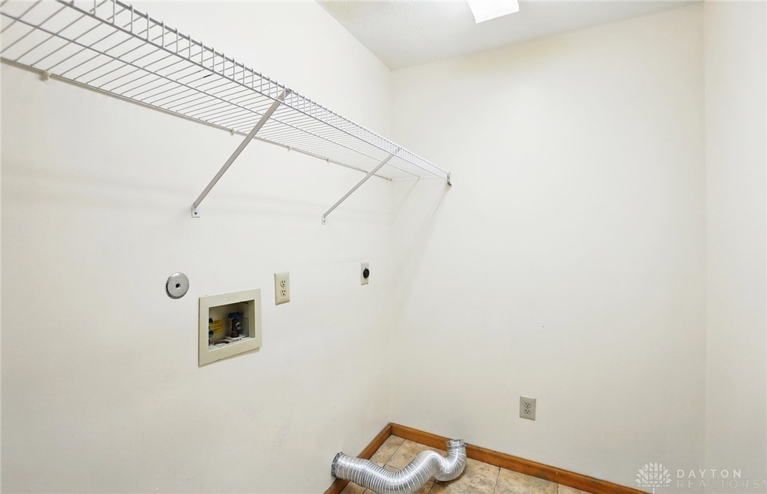 577 Autumn Creek Drive, Fairborn, Ohio image 30