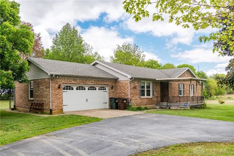 Photo of 11794 Putnam Road, Englewood, OH 45322 (MLS # 959442)