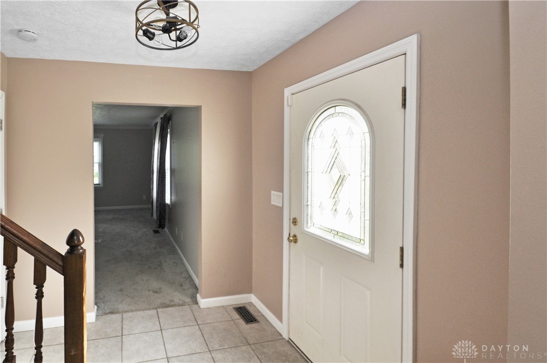 1393 Oaktree Drive, Greenville, Ohio image 3