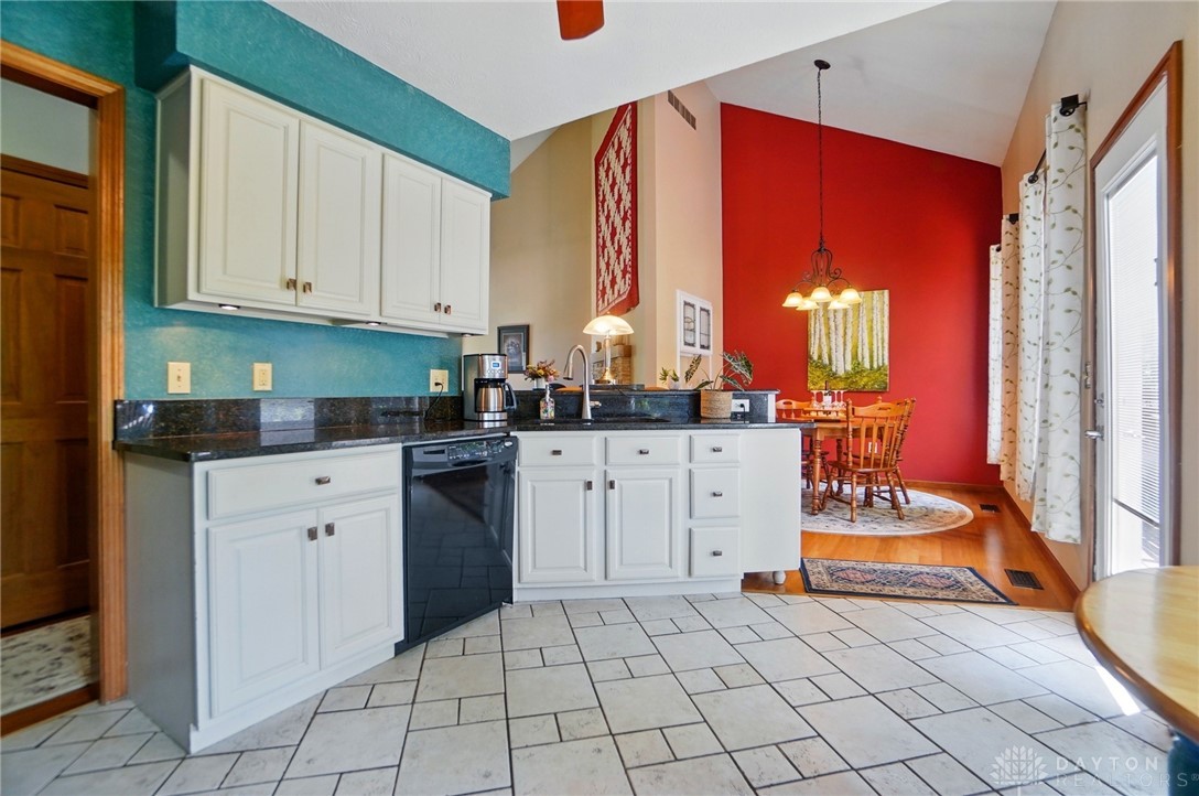 2731 Walnut Ridge Drive, Troy, Ohio image 25