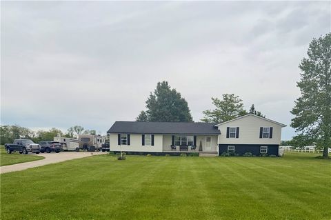 Photo of 4201 Hussey Road, Jamestown Vlg, OH 45335 (MLS # 959413)