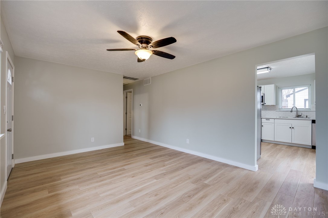 Beavercreek, Ohio 45434, United States, 3 Bedrooms Bedrooms, ,1 BathroomBathrooms,Residential,Pending,82853