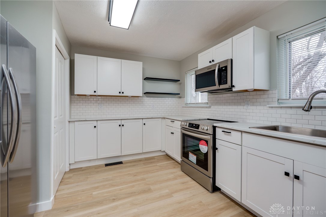 Beavercreek, Ohio 45434, United States, 3 Bedrooms Bedrooms, ,1 BathroomBathrooms,Residential,Pending,82853