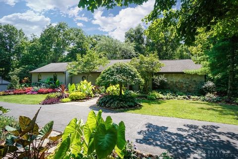 Photo of 6888 Edwardsville Road, Blanchester, OH 45107 (MLS # 940308)