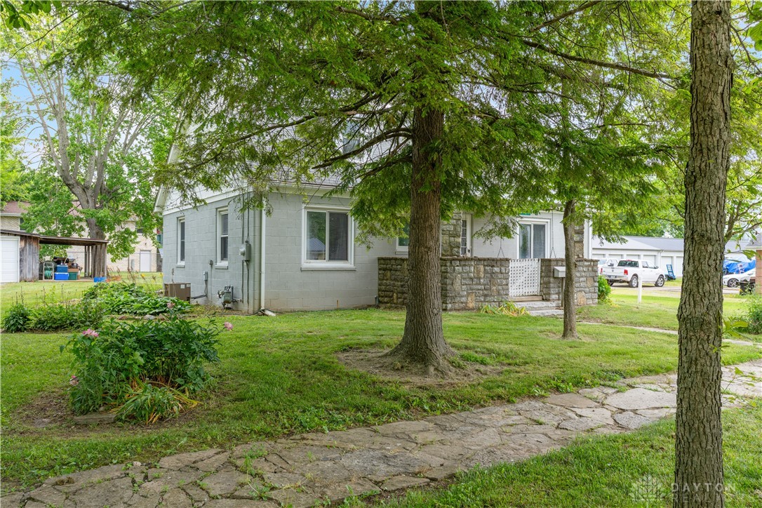 221 S Vine Street, Blanchester, Ohio image 47