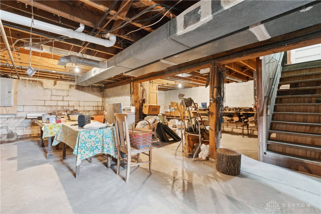 221 S Vine Street, Blanchester, Ohio image 27