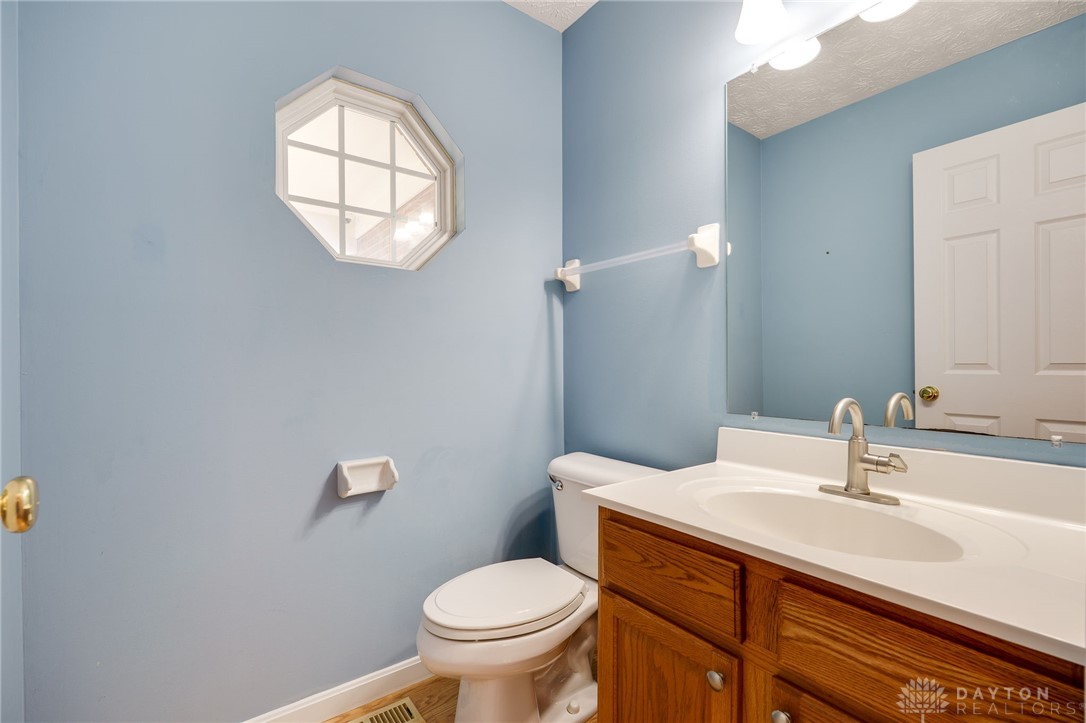 Beavercreek Twp, Ohio 45434, United States, 4 Bedrooms Bedrooms, ,4 BathroomsBathrooms,Residential,Active,175491