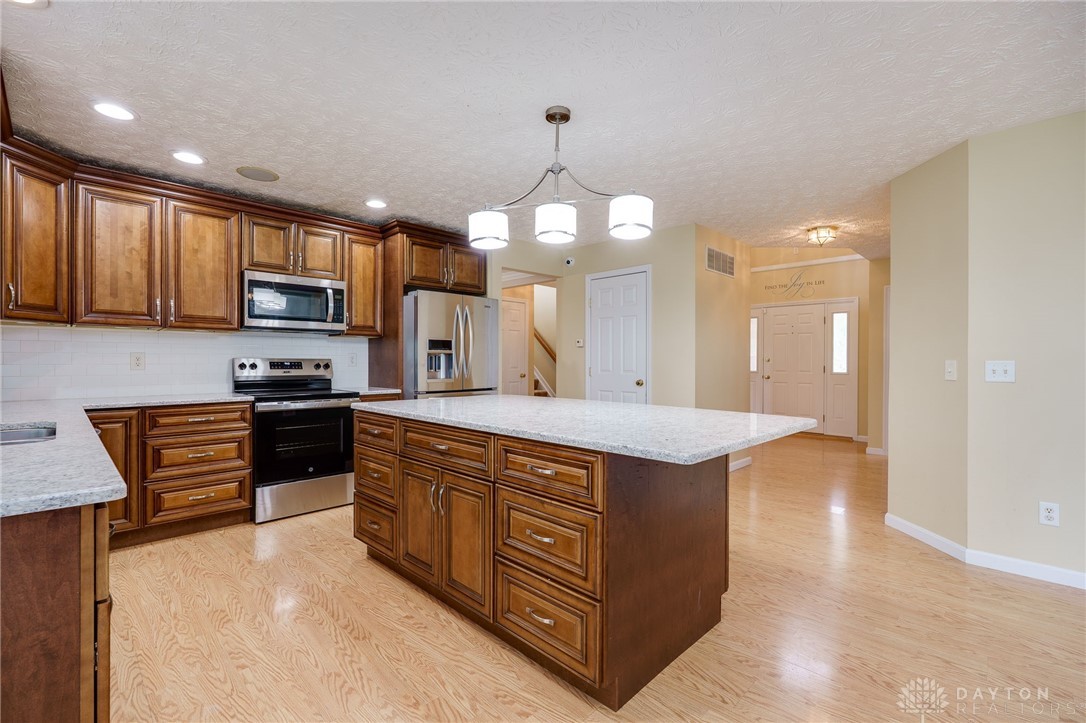 Beavercreek Twp, Ohio 45434, United States, 4 Bedrooms Bedrooms, ,4 BathroomsBathrooms,Residential,Active,175491