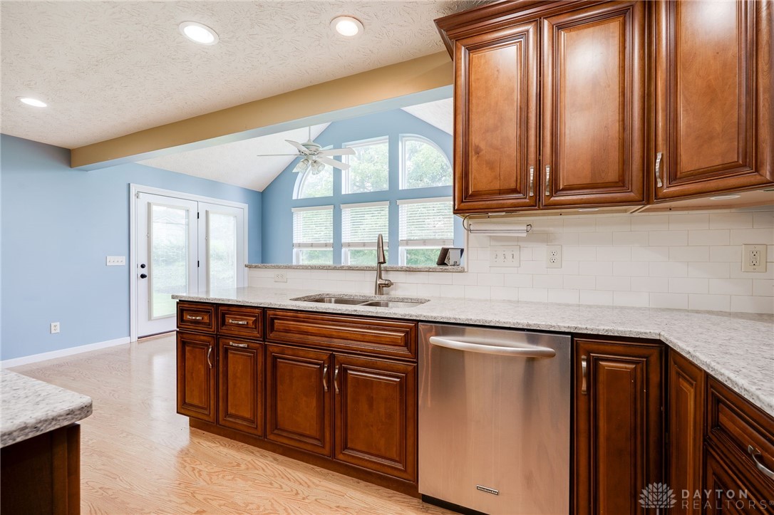 Beavercreek Twp, Ohio 45434, United States, 4 Bedrooms Bedrooms, ,4 BathroomsBathrooms,Residential,Active,175491