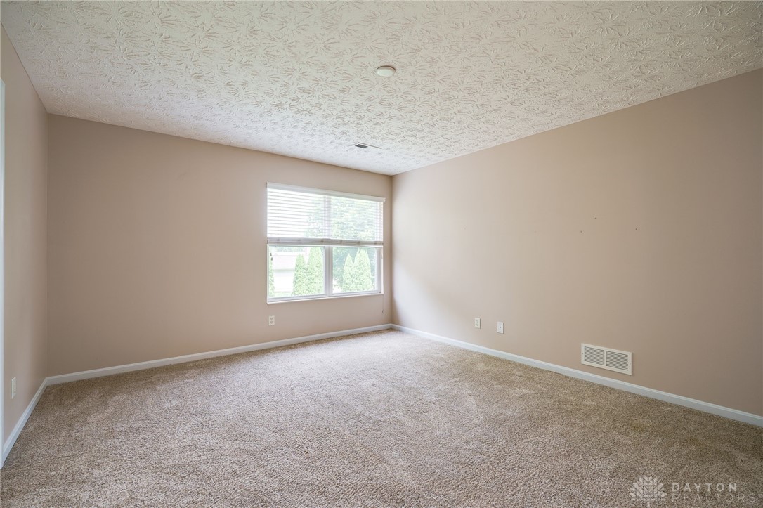 Beavercreek Twp, Ohio 45434, United States, 4 Bedrooms Bedrooms, ,4 BathroomsBathrooms,Residential,Active,175491