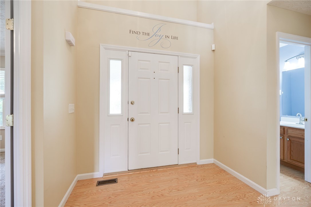 Beavercreek Twp, Ohio 45434, United States, 4 Bedrooms Bedrooms, ,4 BathroomsBathrooms,Residential,Active,175491