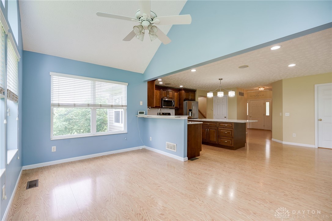 Beavercreek Twp, Ohio 45434, United States, 4 Bedrooms Bedrooms, ,4 BathroomsBathrooms,Residential,Active,175491