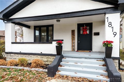 Photo of 1819 Auburn Avenue, Dayton, OH 45406 (MLS # 948559)
