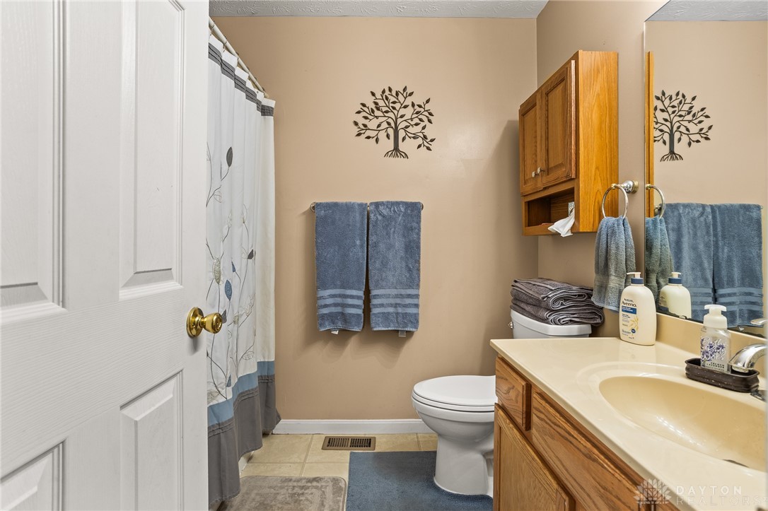 Troy, Ohio 45373, United States, 3 Bedrooms Bedrooms, ,3 BathroomsBathrooms,Residential,Active,178589