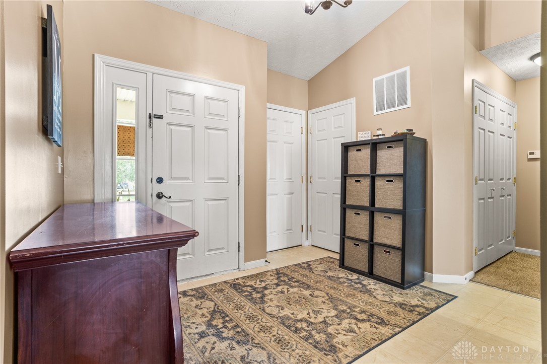 Troy, Ohio 45373, United States, 3 Bedrooms Bedrooms, ,3 BathroomsBathrooms,Residential,Active,178589