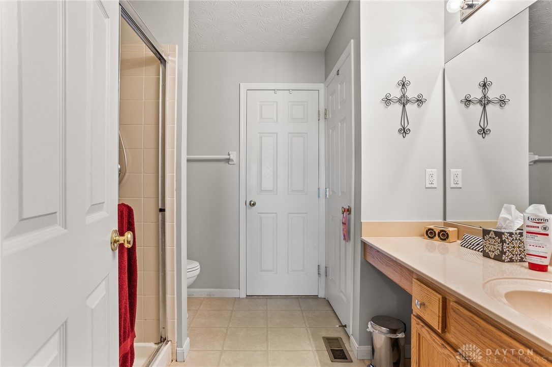 Troy, Ohio 45373, United States, 3 Bedrooms Bedrooms, ,3 BathroomsBathrooms,Residential,Active,178589