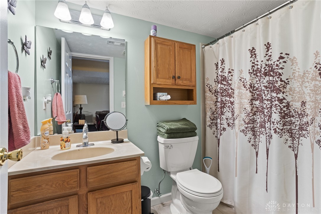 Troy, Ohio 45373, United States, 3 Bedrooms Bedrooms, ,3 BathroomsBathrooms,Residential,Active,178589